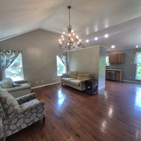 215 April Dr, Old Hickory, TN 37138