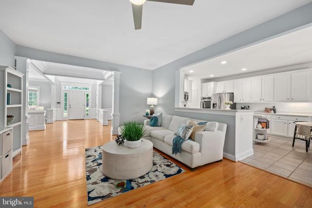 5276 WINTER VIEW DR, Alexandria, VA 22312