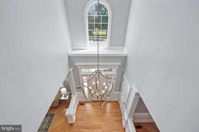 5276 WINTER VIEW DR, Alexandria, VA 22312