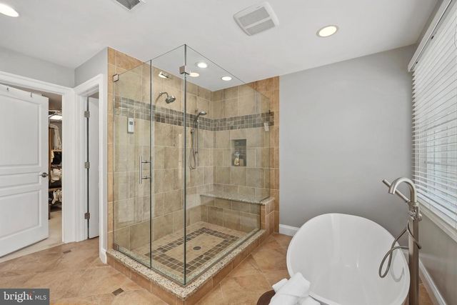5276 WINTER VIEW DR, Alexandria, VA 22312