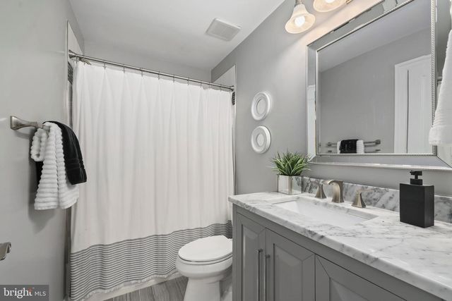 5276 WINTER VIEW DR, Alexandria, VA 22312