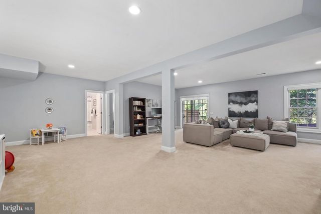5276 WINTER VIEW DR, Alexandria, VA 22312
