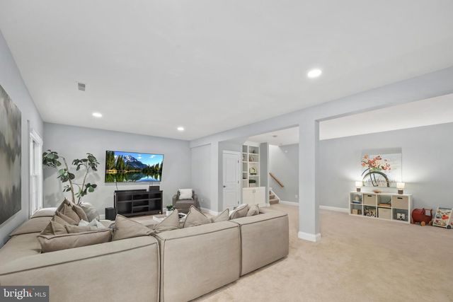 5276 WINTER VIEW DR, Alexandria, VA 22312