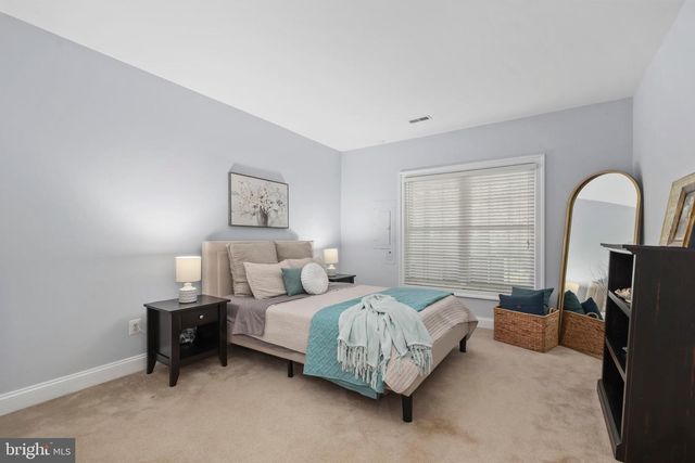 5276 WINTER VIEW DR, Alexandria, VA 22312