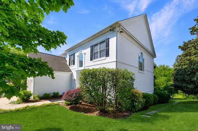 5276 WINTER VIEW DR, Alexandria, VA 22312
