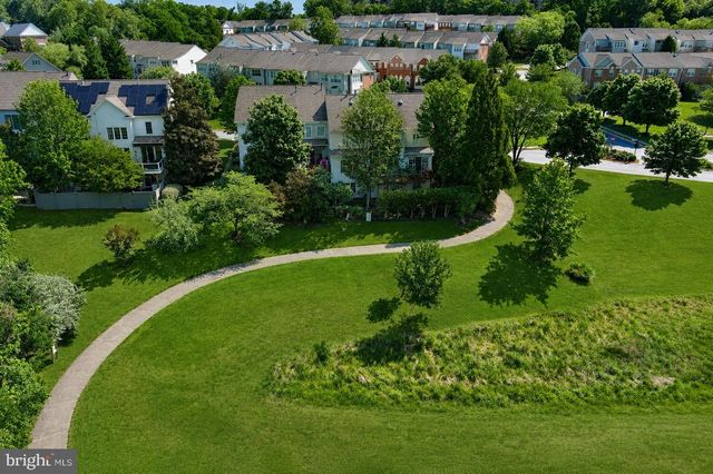 5276 WINTER VIEW DR, Alexandria, VA 22312
