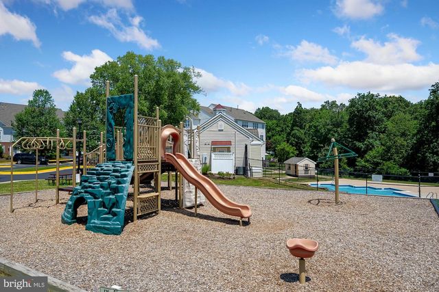 5276 WINTER VIEW DR, Alexandria, VA 22312