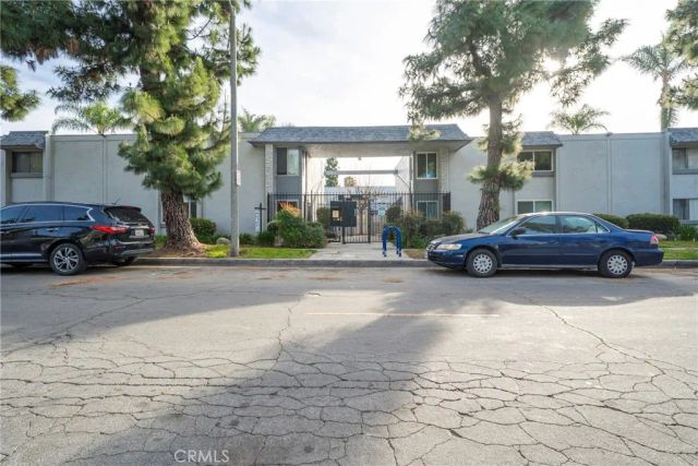 5500 Ackerfield Avenue 105, Long Beach, CA 90805