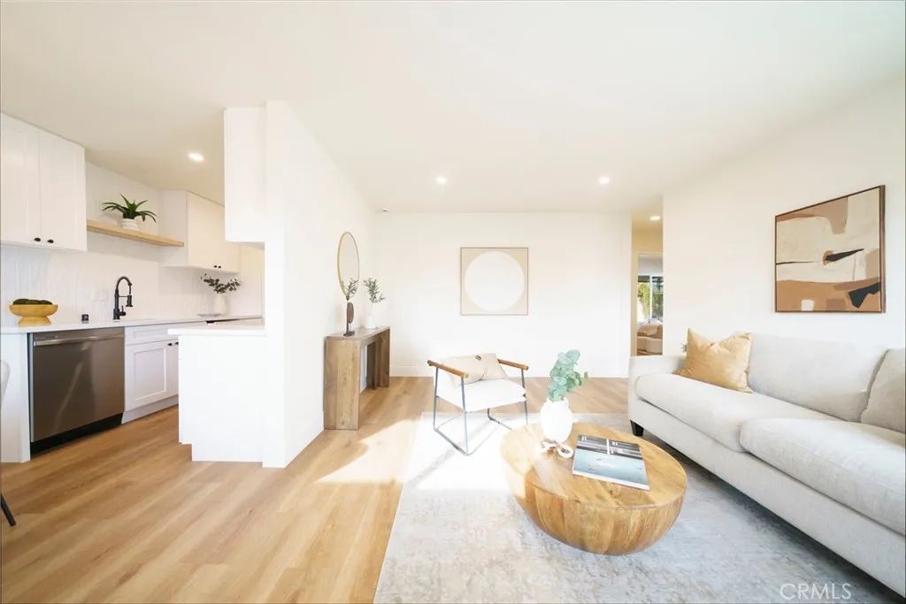 5500 Ackerfield Avenue 105, Long Beach, CA 90805