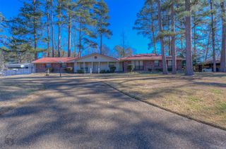 607 5th Street NE, Springhill, LA 71075