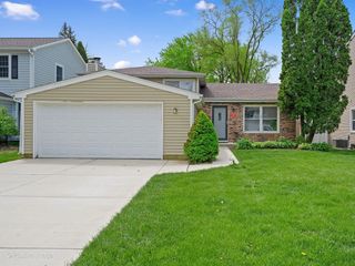 1500 Pershing Avenue, Wheaton, IL 60189