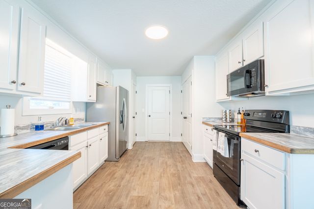648 Walnut Drive, Hartwell, GA 30643