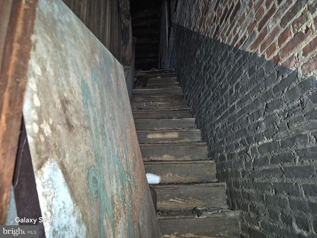 1301 N WOLFE ST, Baltimore, MD 21213