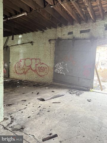 1301 N WOLFE ST, Baltimore, MD 21213