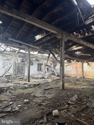 1301 N WOLFE ST, Baltimore, MD 21213