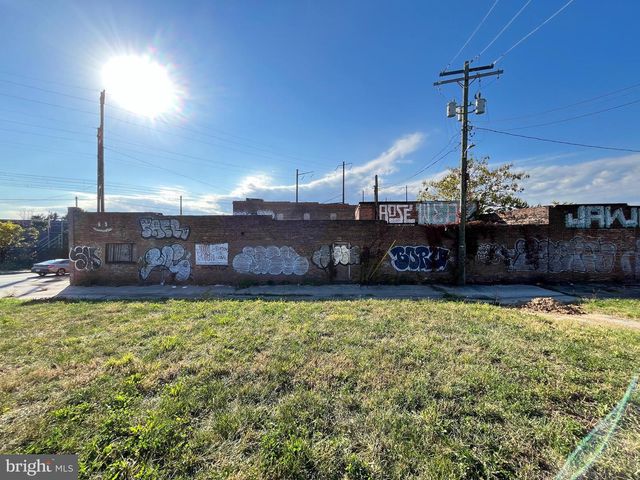 1301 N WOLFE ST, Baltimore, MD 21213