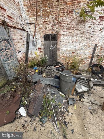 1301 N WOLFE ST, Baltimore, MD 21213