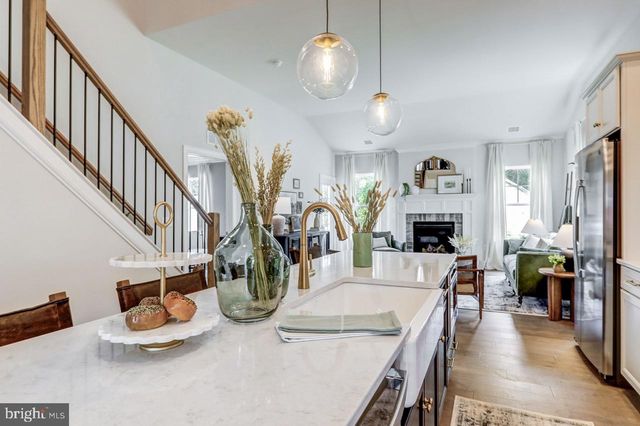 102 VILLAGE DRIVE, Millersville, PA 17551