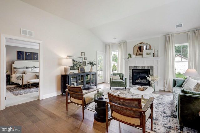 102 VILLAGE DRIVE, Millersville, PA 17551