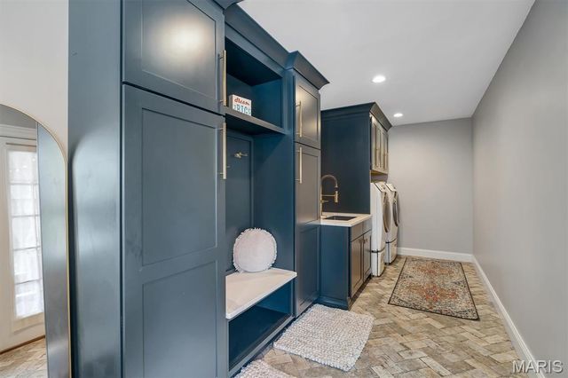 1530 Cornhill Lane, Kirkwood, MO 63122