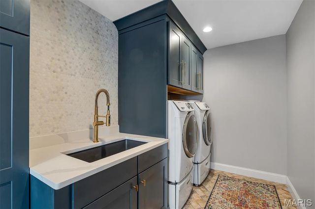 1530 Cornhill Lane, Kirkwood, MO 63122