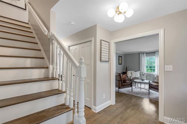 1530 Cornhill Lane, Kirkwood, MO 63122