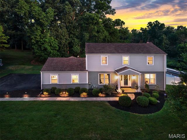 1530 Cornhill Lane, Kirkwood, MO 63122