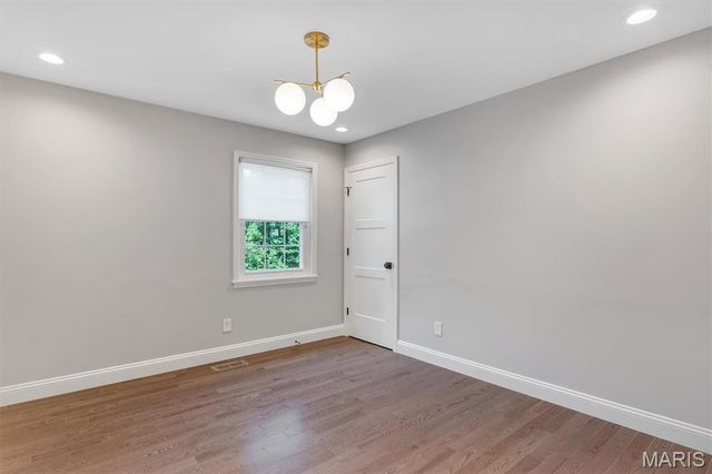 1530 Cornhill Lane, Kirkwood, MO 63122
