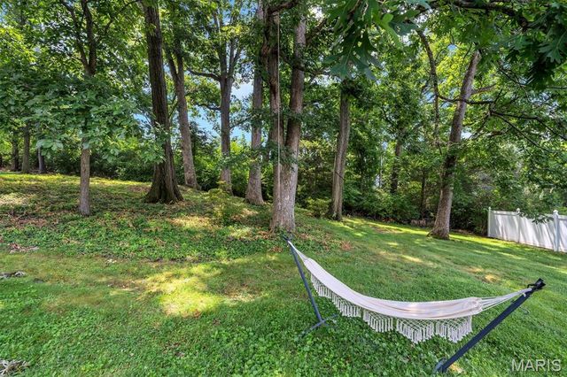 1530 Cornhill Lane, Kirkwood, MO 63122