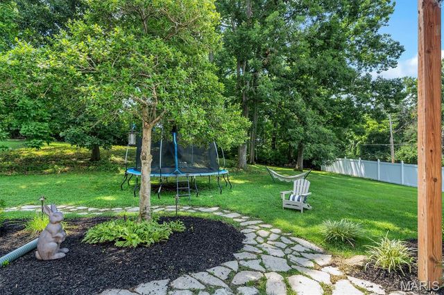 1530 Cornhill Lane, Kirkwood, MO 63122