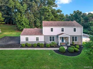 1530 Cornhill Lane, Kirkwood, MO 63122