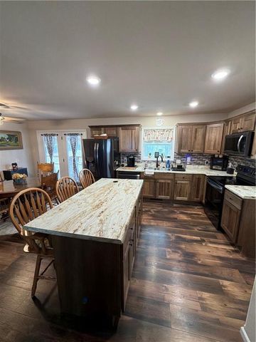 106 S PRESTON Street, Kincaid, KS 66039