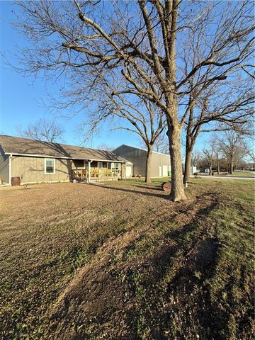106 S PRESTON Street, Kincaid, KS 66039