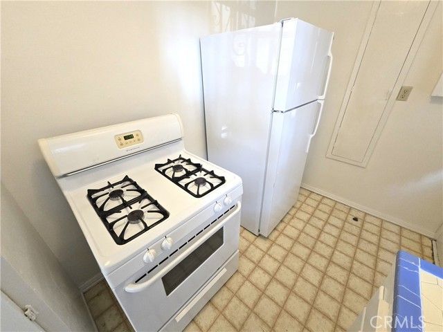 146 N Hamilton Drive A, Beverly Hills, CA 90211