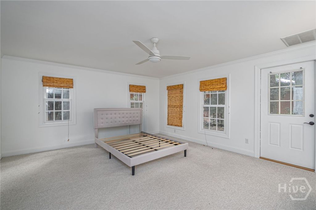 Image 14 of property listing at 9 Dr Louis Way, Savannah, GA 31411