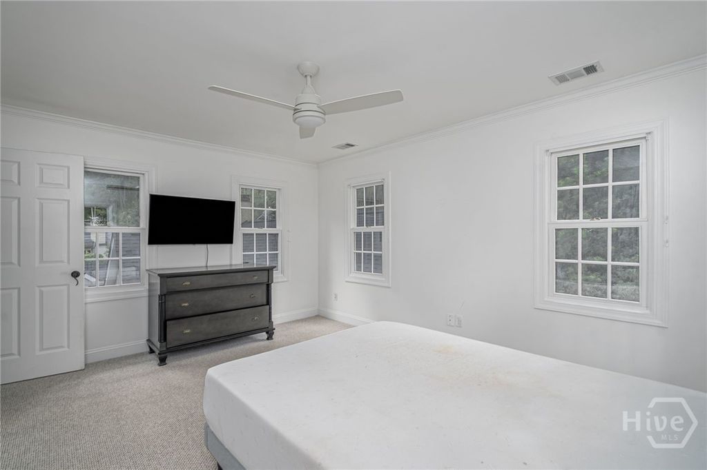 Image 22 of property listing at 9 Dr Louis Way, Savannah, GA 31411