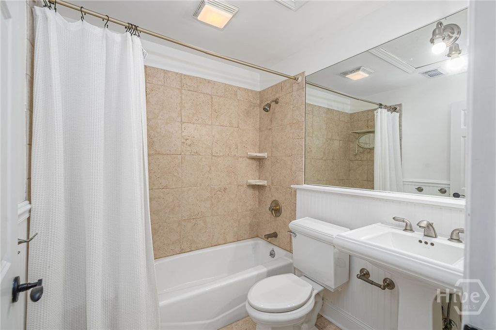 Image 23 of property listing at 9 Dr Louis Way, Savannah, GA 31411