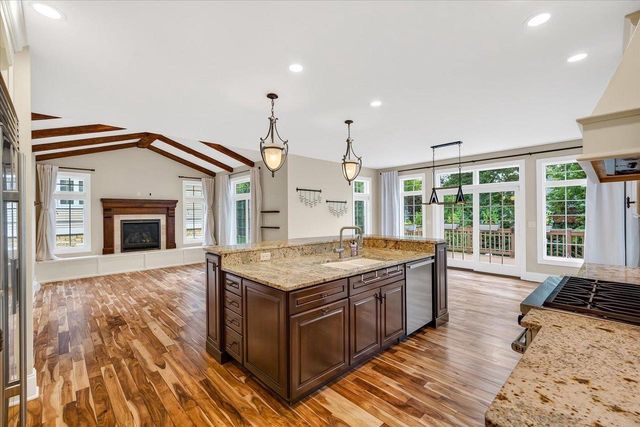 1736 Alysen Lane, Waunakee, WI 53597