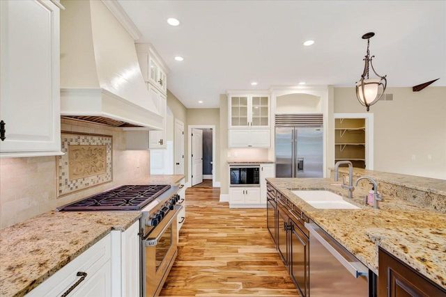 1736 Alysen Lane, Waunakee, WI 53597