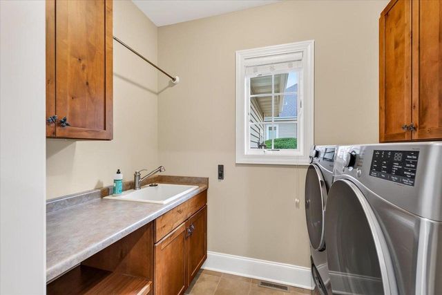 1736 Alysen Lane, Waunakee, WI 53597