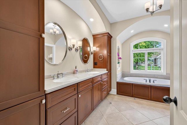 1736 Alysen Lane, Waunakee, WI 53597