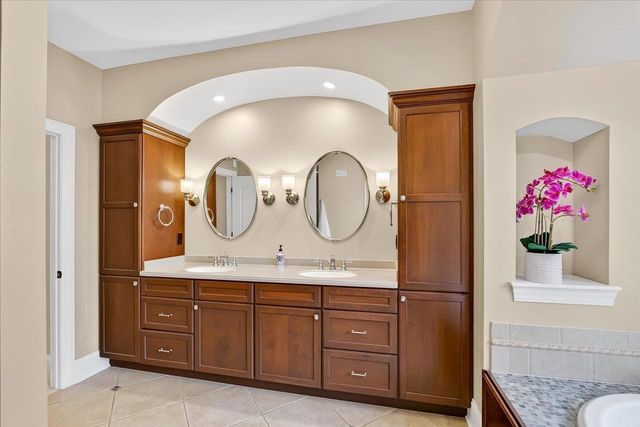 1736 Alysen Lane, Waunakee, WI 53597