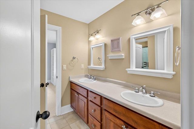 1736 Alysen Lane, Waunakee, WI 53597