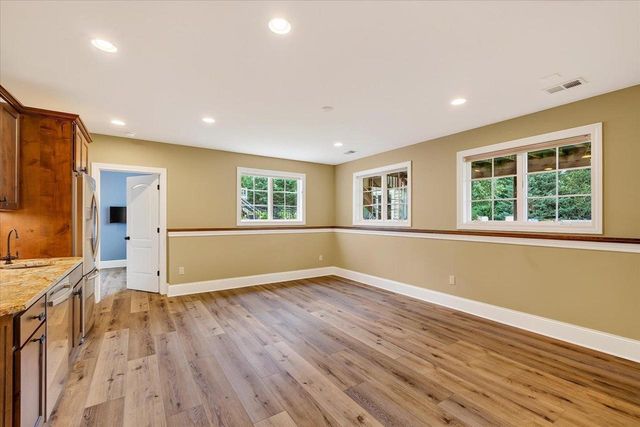 1736 Alysen Lane, Waunakee, WI 53597