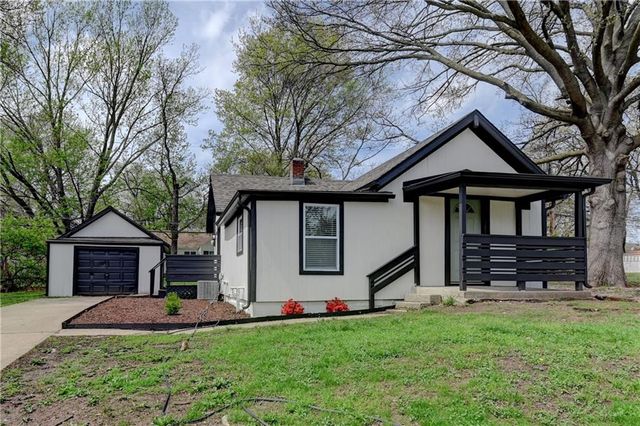 7126 Main Street, Kansas City, MO 64114