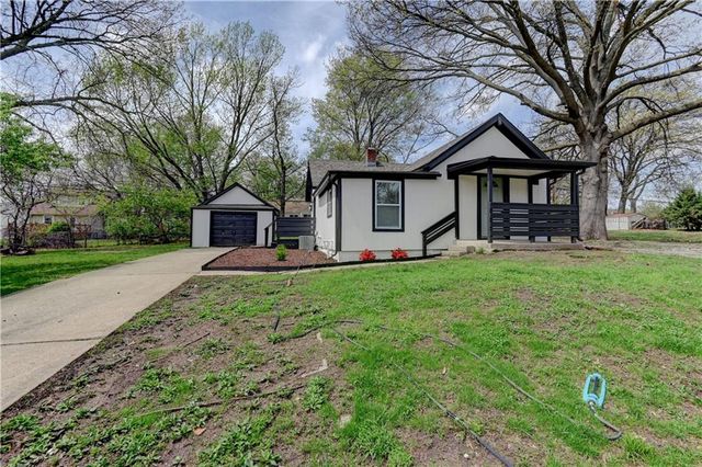 7126 Main Street, Kansas City, MO 64114