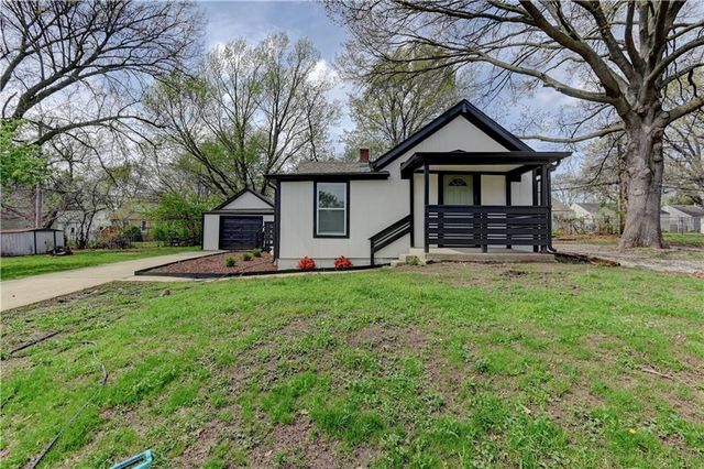 7126 Main Street, Kansas City, MO 64114