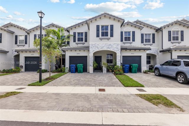 28993 SW 162nd Ct, Homestead, FL 33033