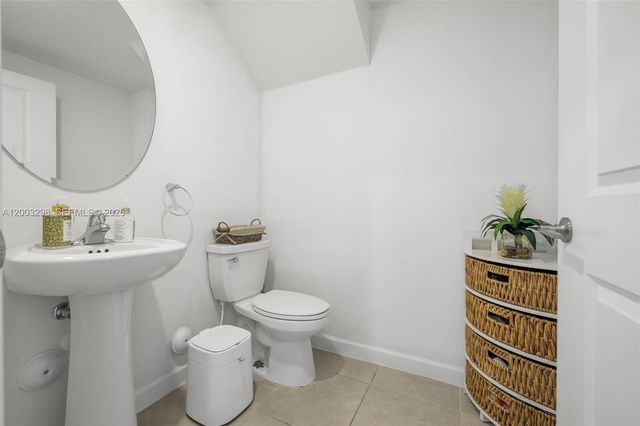 28993 SW 162nd Ct, Homestead, FL 33033