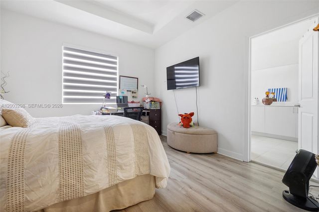 28993 SW 162nd Ct, Homestead, FL 33033